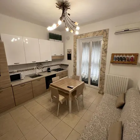 Casa Vacanza Il Pumo 公寓 帕拉贾诺